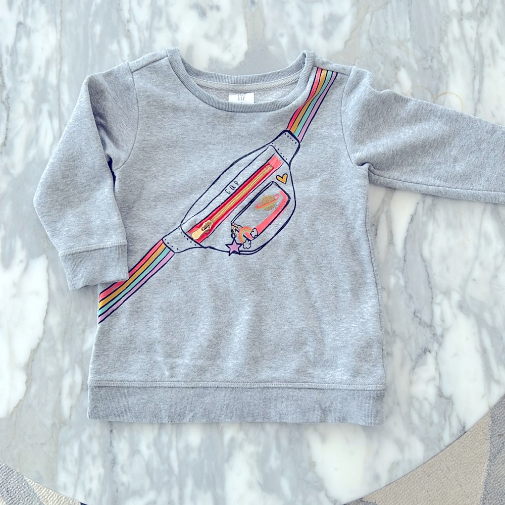Gap Kids girls adorable graphic sweatshirt
